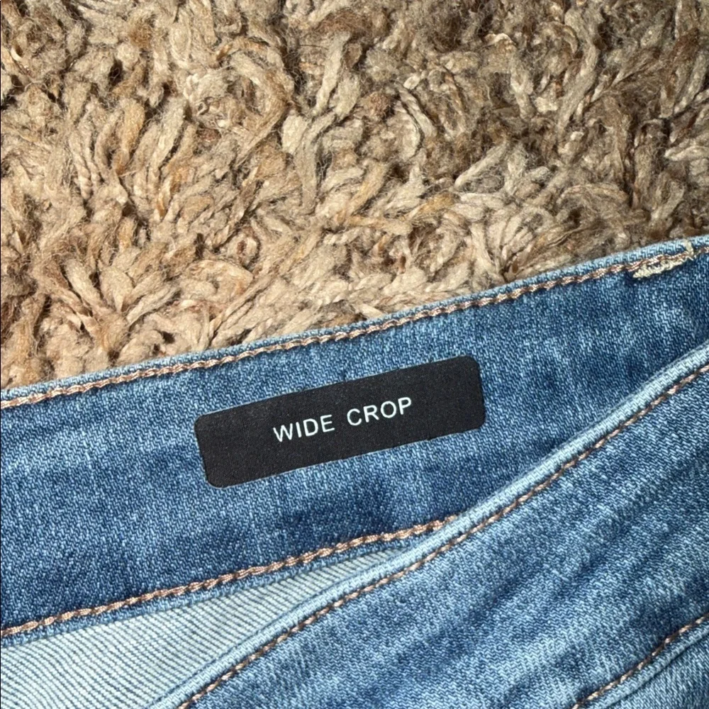 Judy Blue Mid Blue Cropped Wide Leg Ankle Jeans with Frayed Hem - Picture 5 of 5